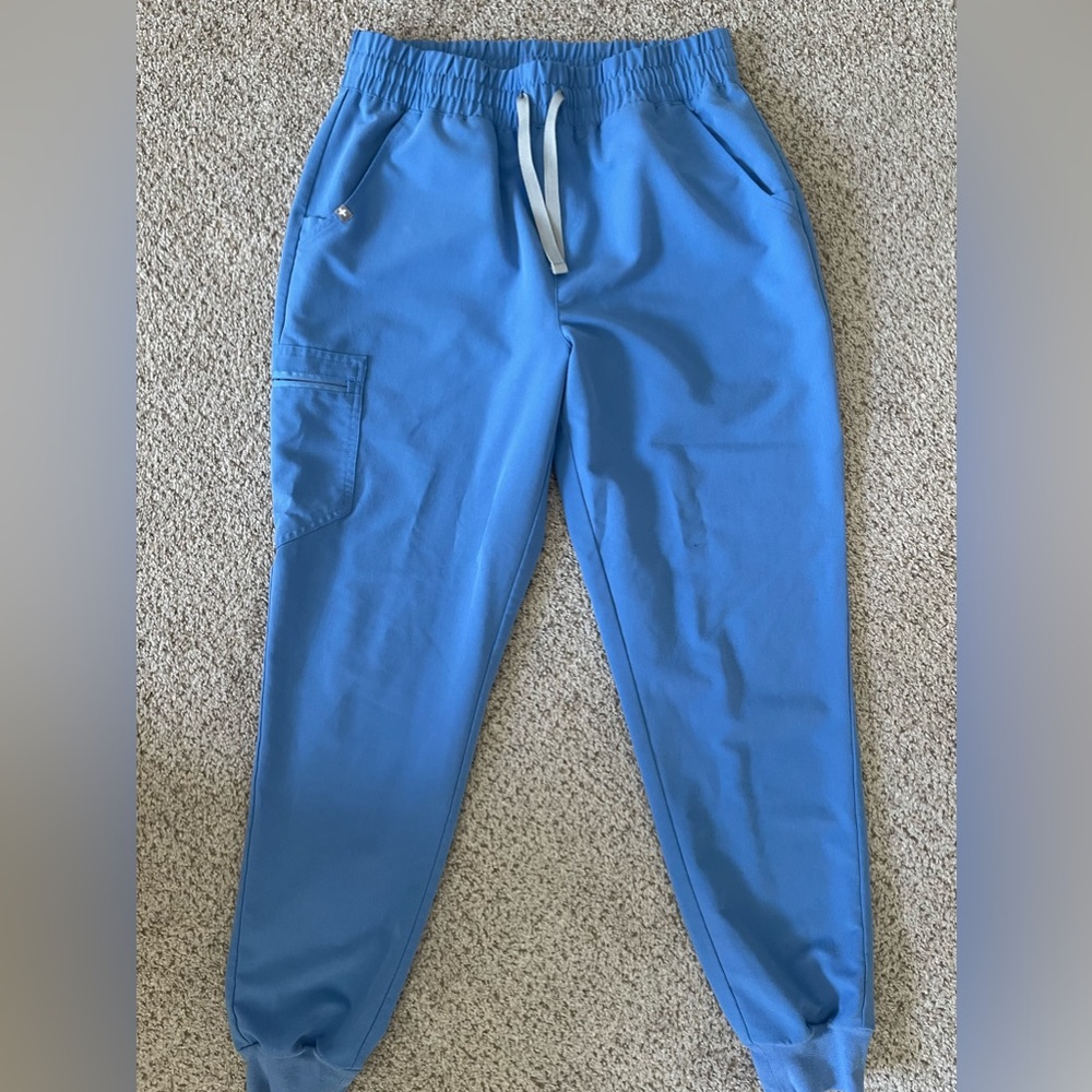 FIGS High waisted Zamora Jogger scrub pants | Ceil Blue